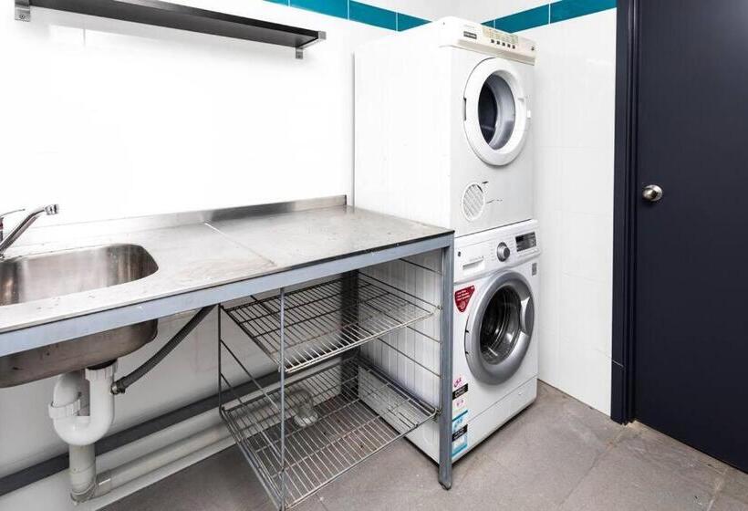 Airlie Sun & Sand Accommodation #4