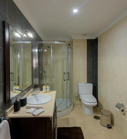 Apartamento Céntrico Sibarys   2 Dormitorios  Calle Pintada