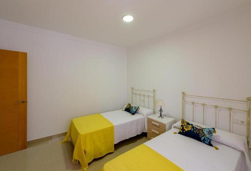 Apartamento Céntrico Sibarys   2 Dormitorios  Calle Pintada