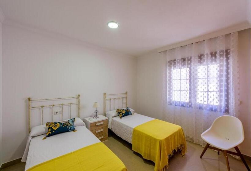 Apartamento Céntrico Sibarys   2 Dormitorios  Calle Pintada