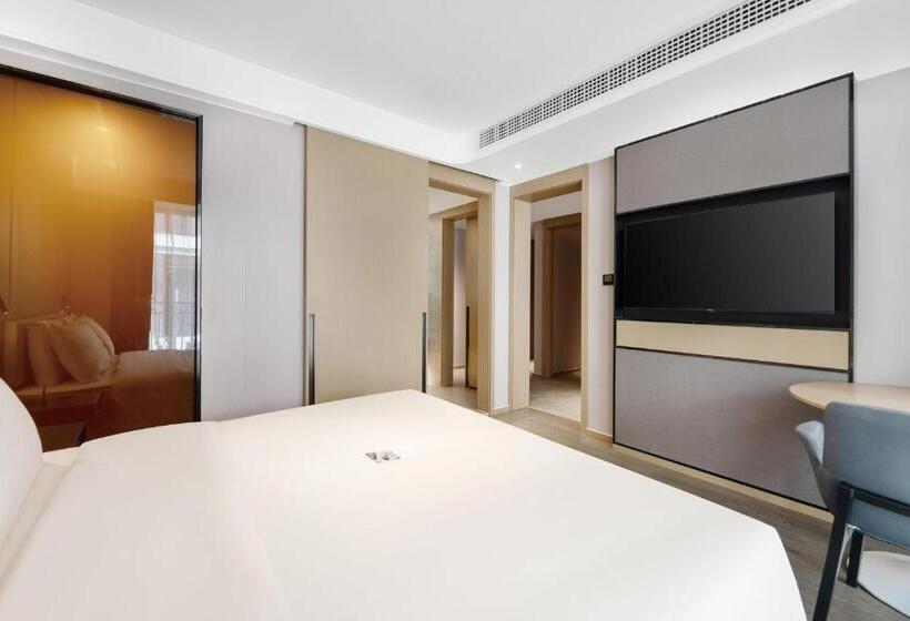 Atour Hotel Xishuangbanna Jinghong Gaozhuang Starlight Night Market