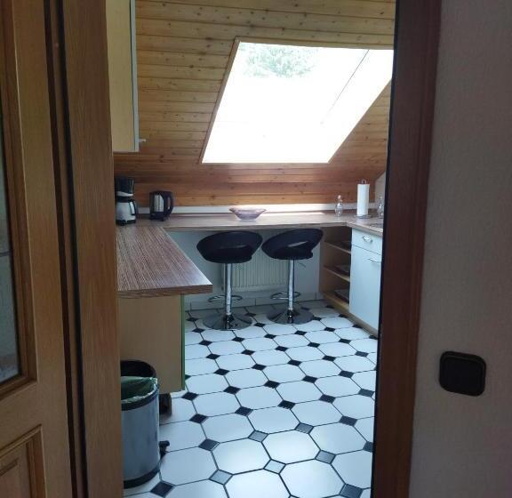 Aussergewöhnliche Atelierferienwohnung Mit Balkon An Der Donau