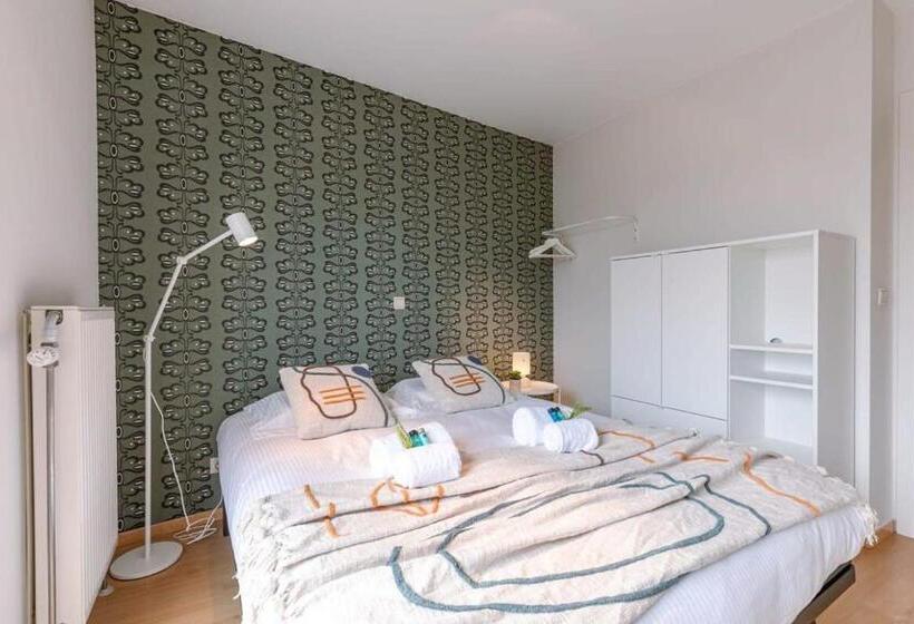 Charming Apartment Near The Beach With Balcony