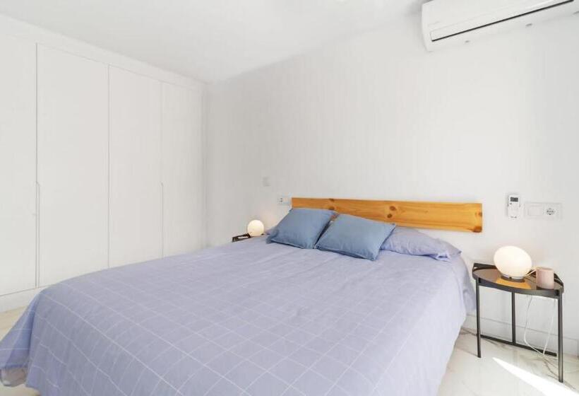 Cozy Beach Apartment