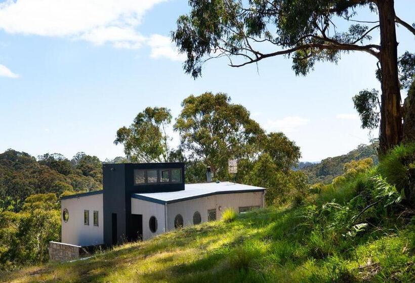 Dindelong Trentham Falls Unique Architect Designed Nature Hideaway