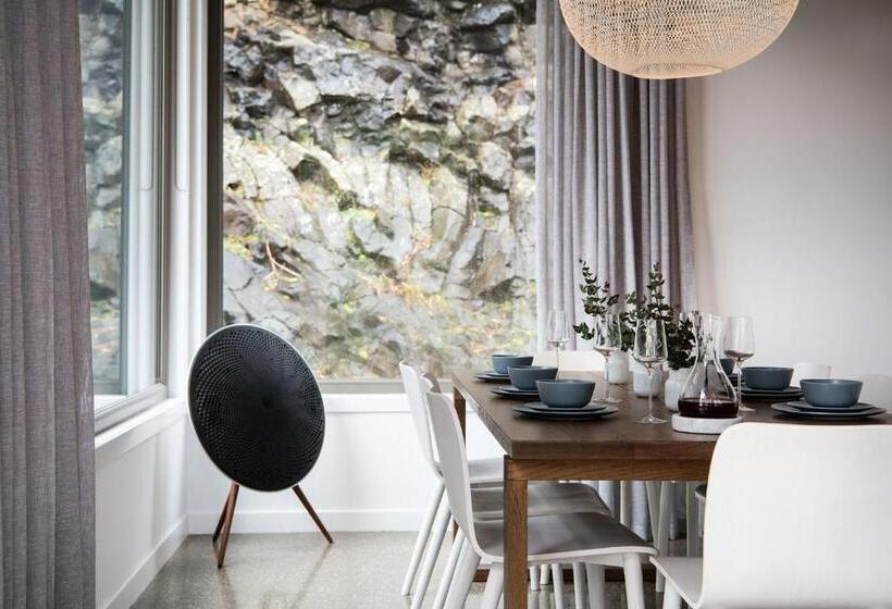 Dindelong Trentham Falls Unique Architect Designed Nature Hideaway