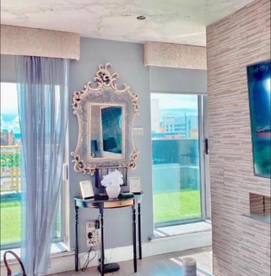 Glasgow Two Bedroom Penthouse