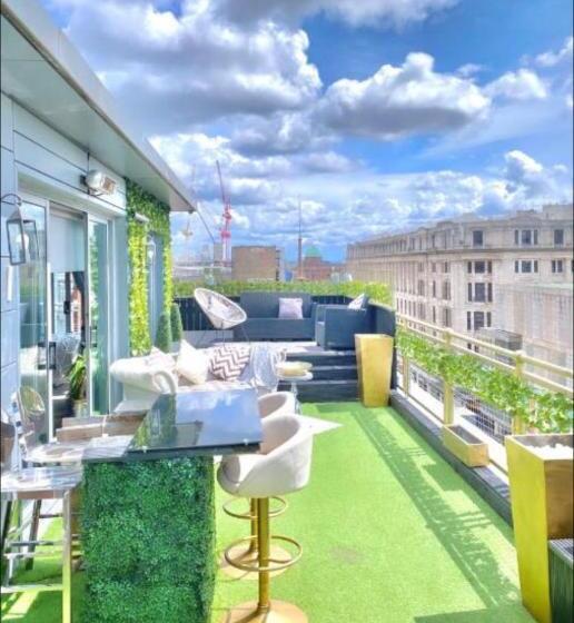 Glasgow Two Bedroom Penthouse