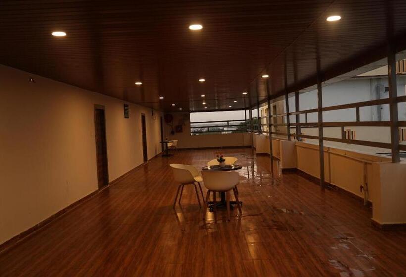 هتل 5 Star Grand  Premium