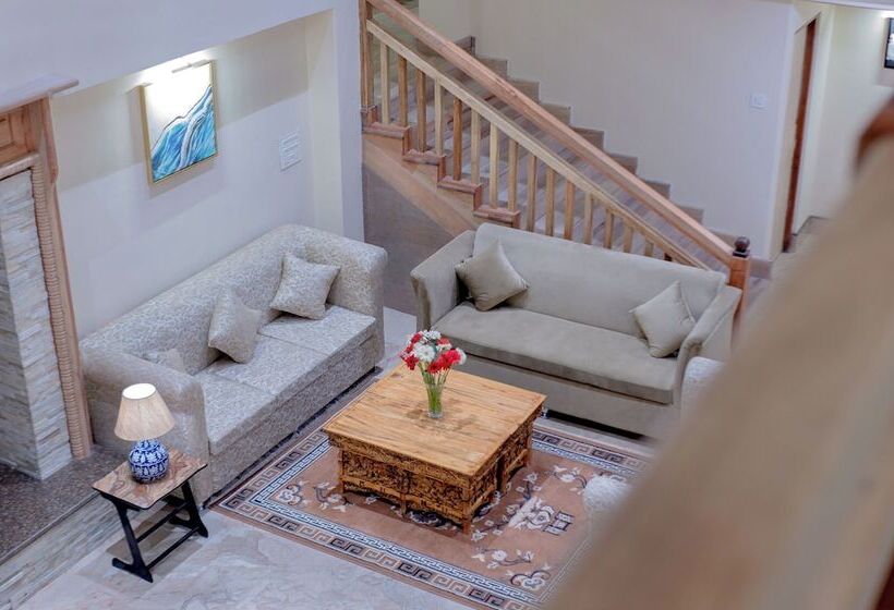 فندق Amani Pelling