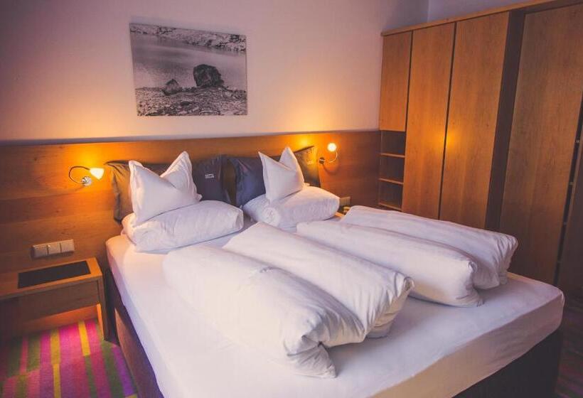 Quality Hosts Arlberg   Hotel Anton