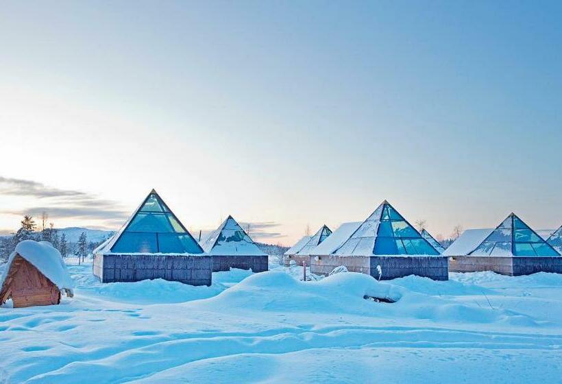 בית מלון כפרי Aurora Pyramid Glass Igloos