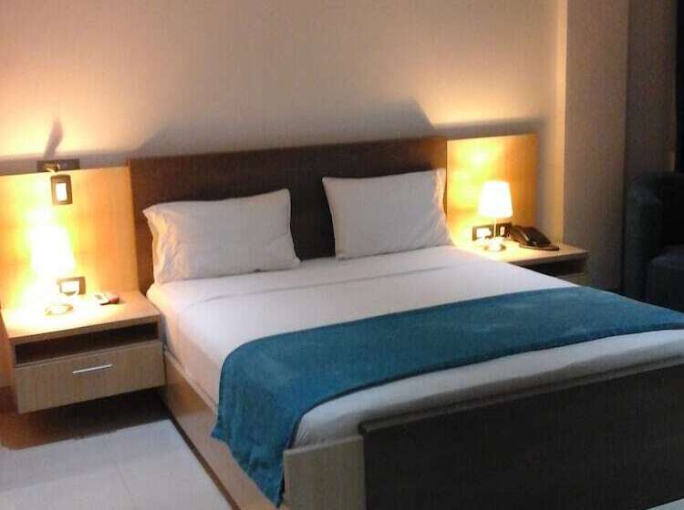 호텔 Campestre El Cisne