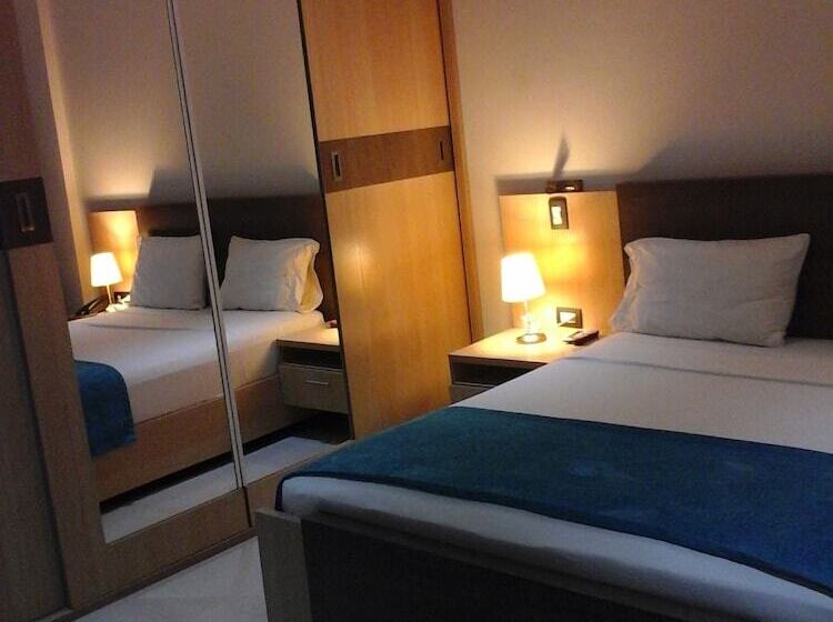 호텔 Campestre El Cisne