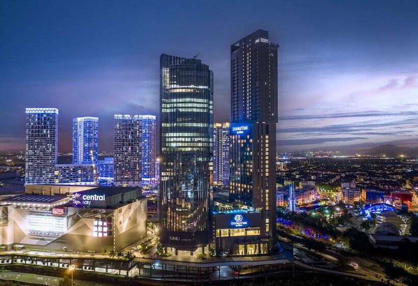 בית מלון כפרי Doubletree By Hilton Shah Alam I City