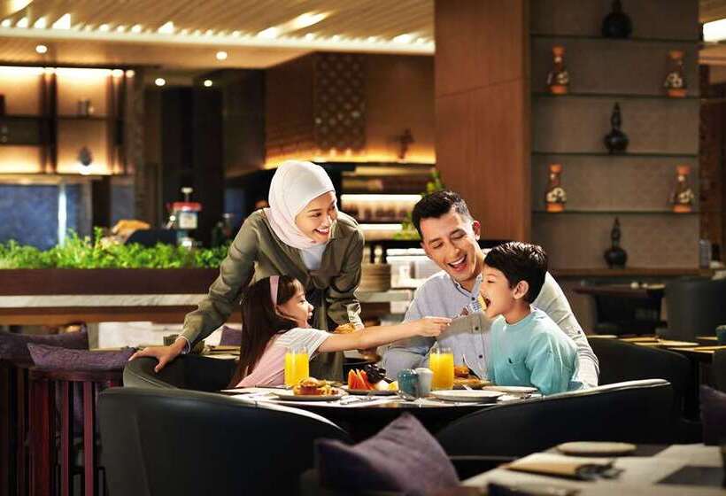 هتل Doubletree By Hilton Shah Alam I City