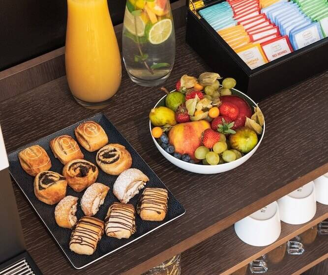 Отель Galántha