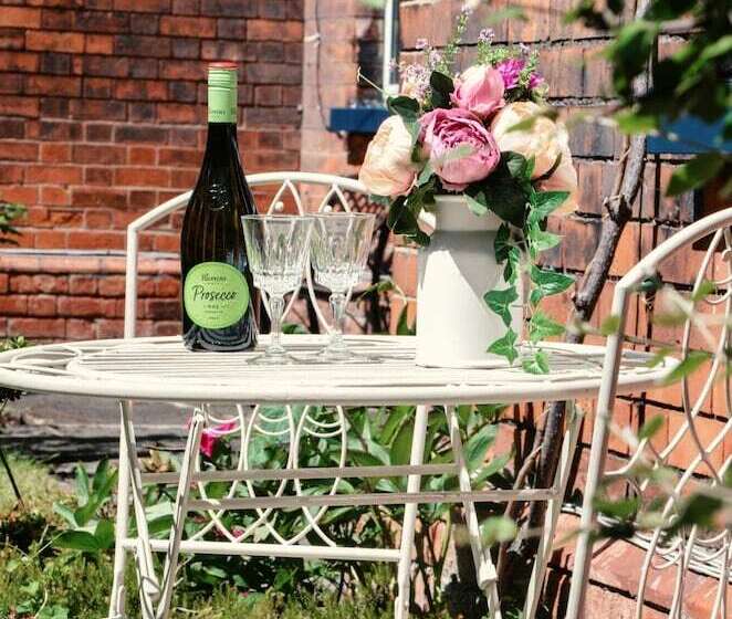 בית מלון כפרי Gregory By The Warren Collection