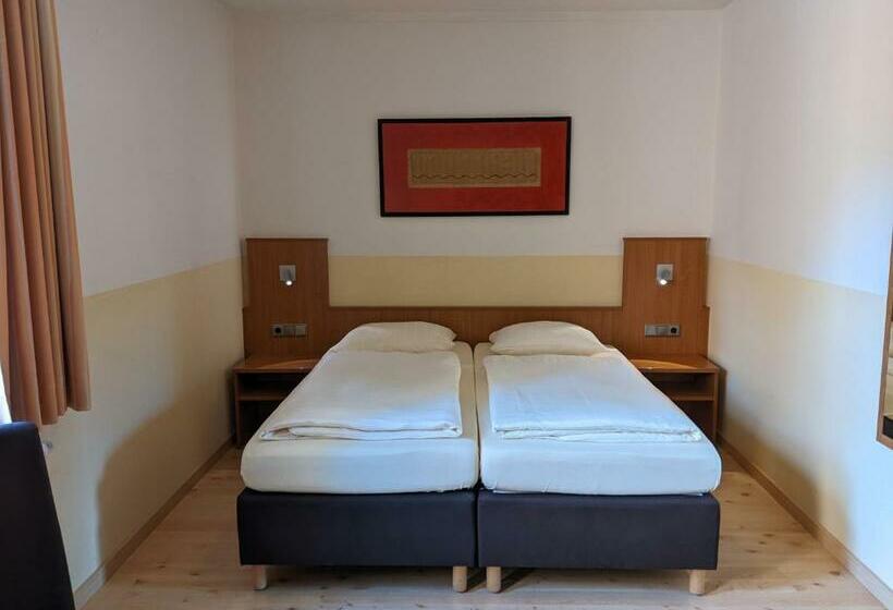 בית מלון כפרי & Restaurant Brühler Hof