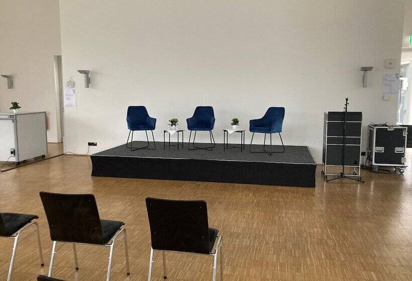 Отель Sportcampus Saar