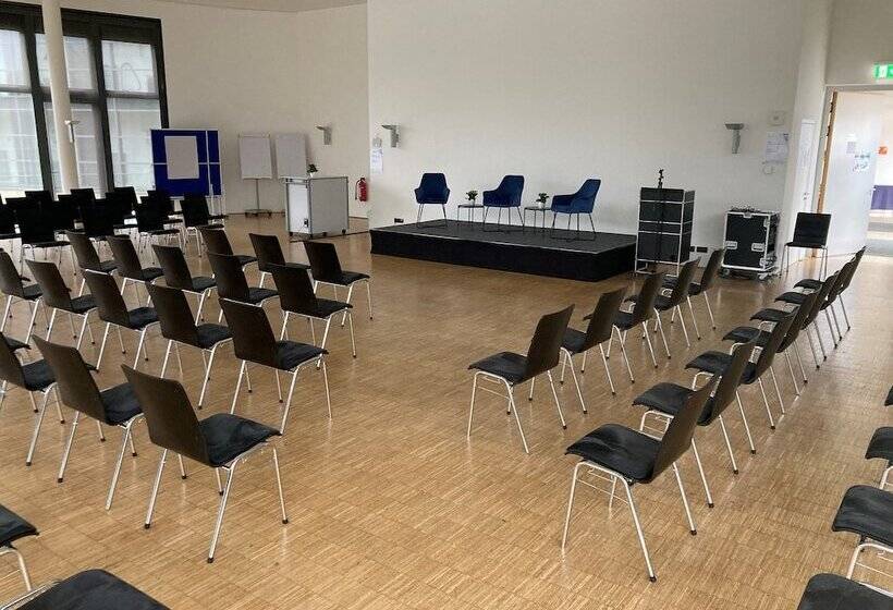 Отель Sportcampus Saar