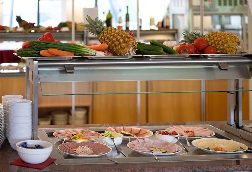 Отель Sportcampus Saar