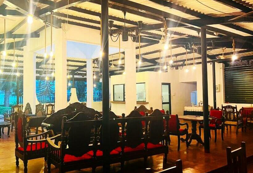 בית מלון כפרי Thanayama Monaragala