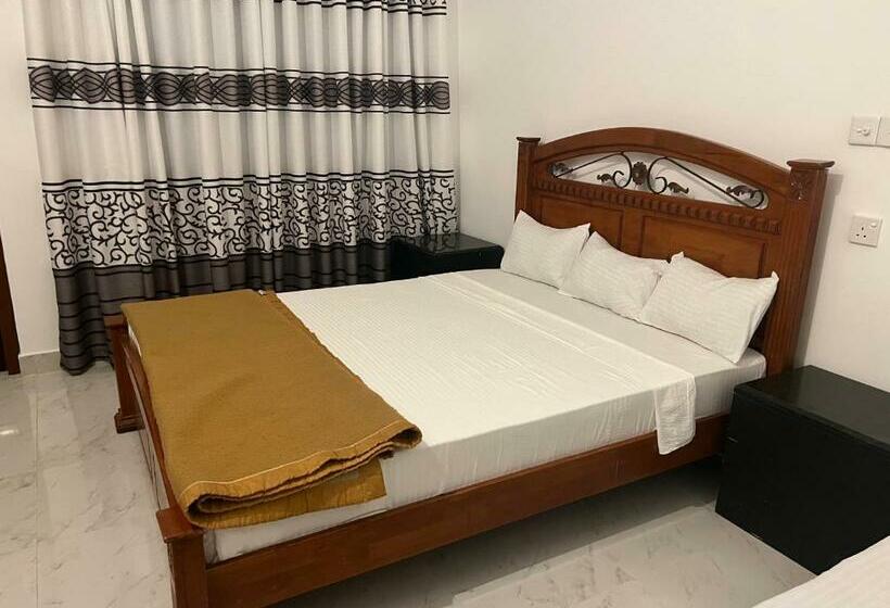 בית מלון כפרי Thanayama Monaragala