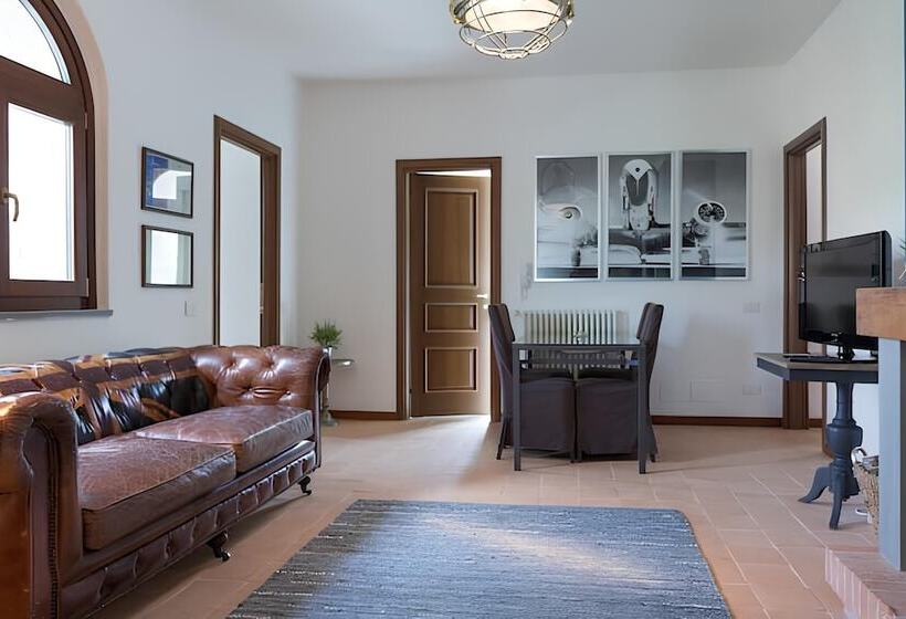 Ht Castello Di Campolongo