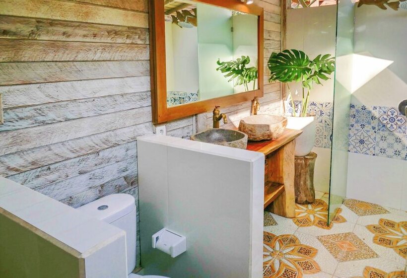 Lembo Lagoon Bungalows