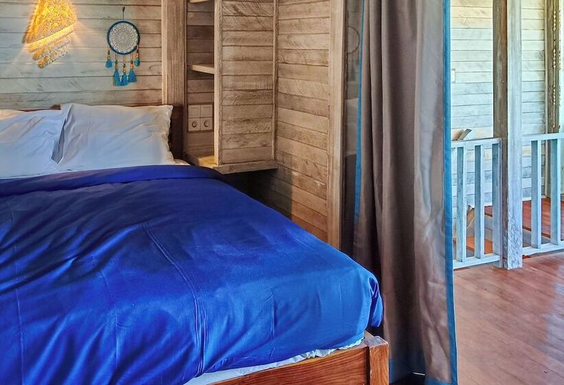 Lembo Lagoon Bungalows