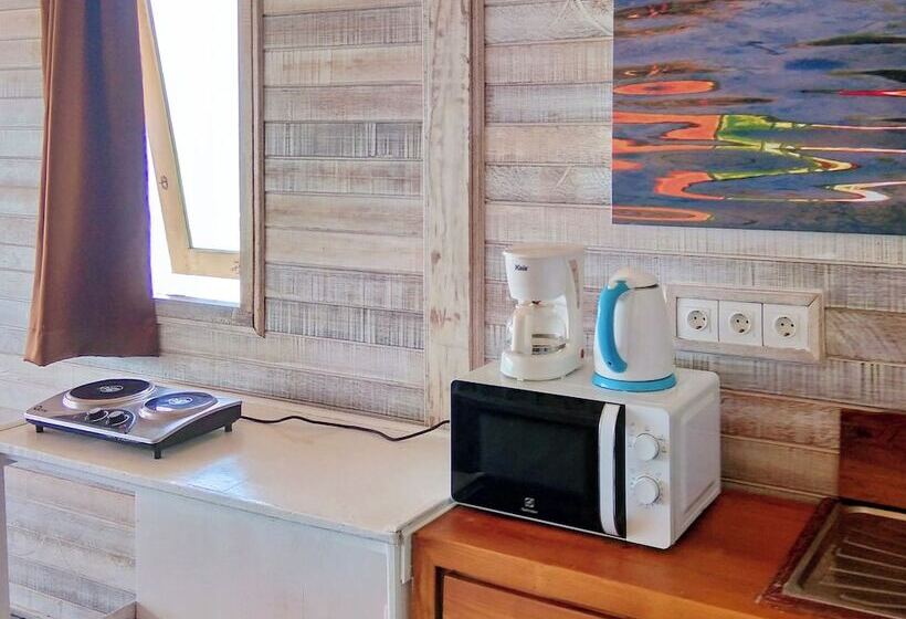 Lembo Lagoon Bungalows