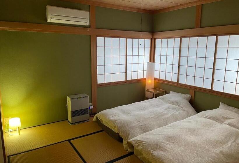 Myoko Woodland Lodge