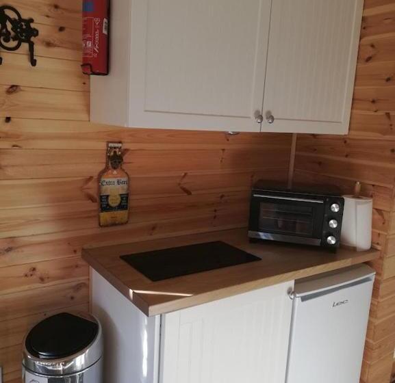 Peaceful Cabin Retreat In Skegby