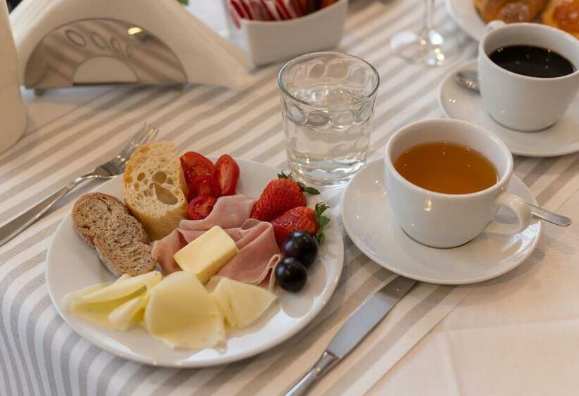 膳宿费 La Mimosa Lazise