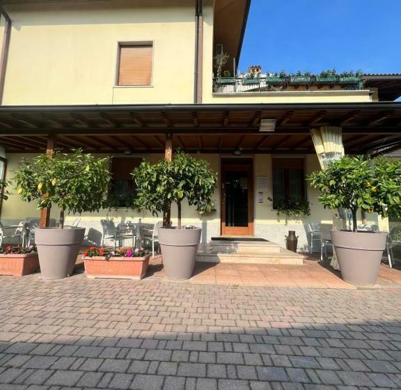 膳宿费 La Mimosa Lazise