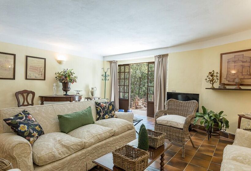 Villa Rinaldi 6, Emma Villas