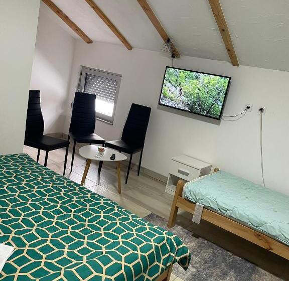 Yugoslavija 2 Centar