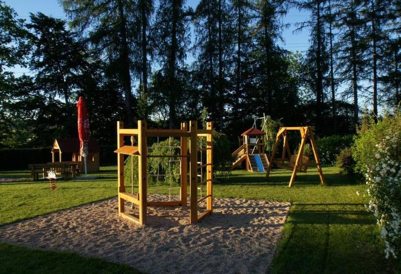 April Hotel Panorama