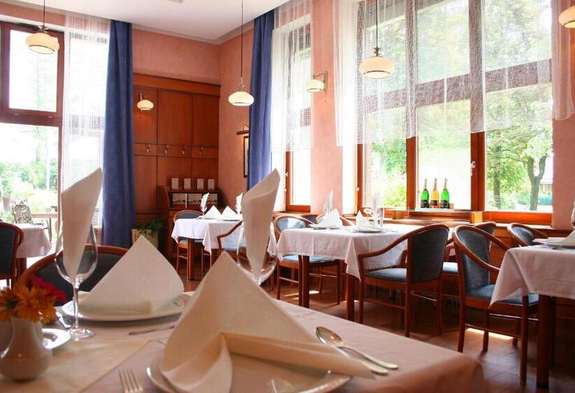 April Hotel Panorama