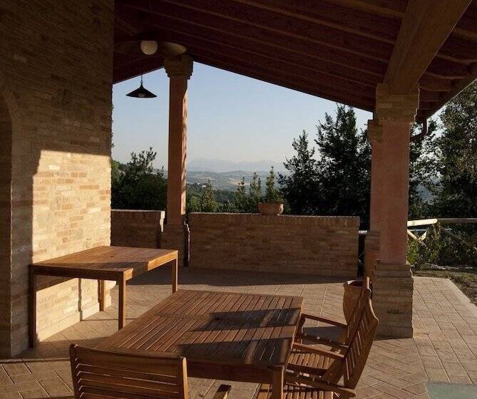 مبيت وإفطار Agriturismo Il Falco