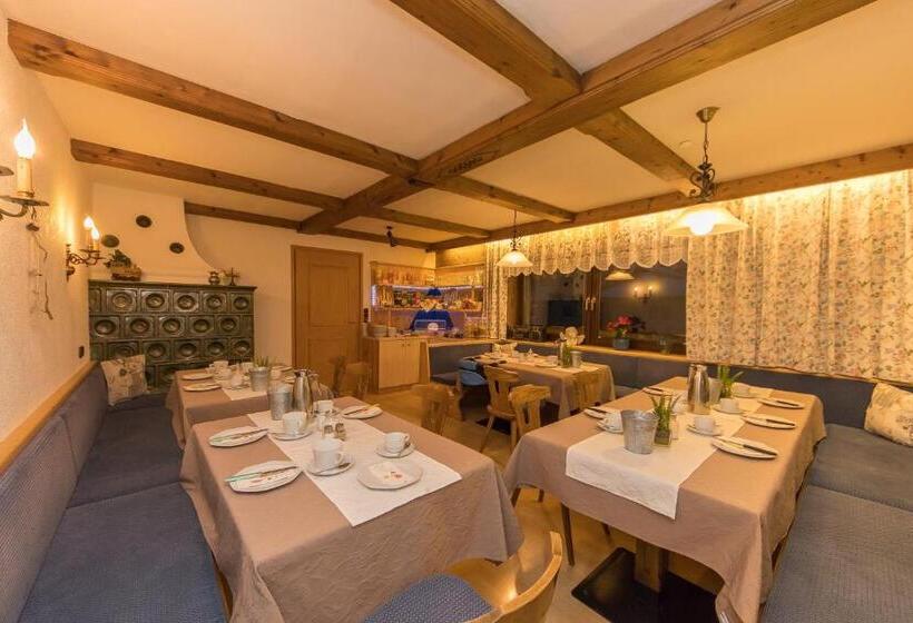 Bed and Breakfast Pension Hauser