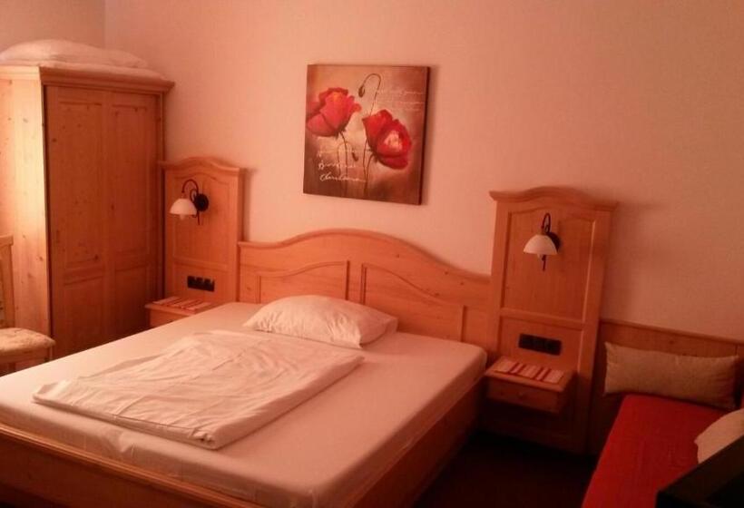 민박 Pension Parzer Pressbaum Bei Wien
