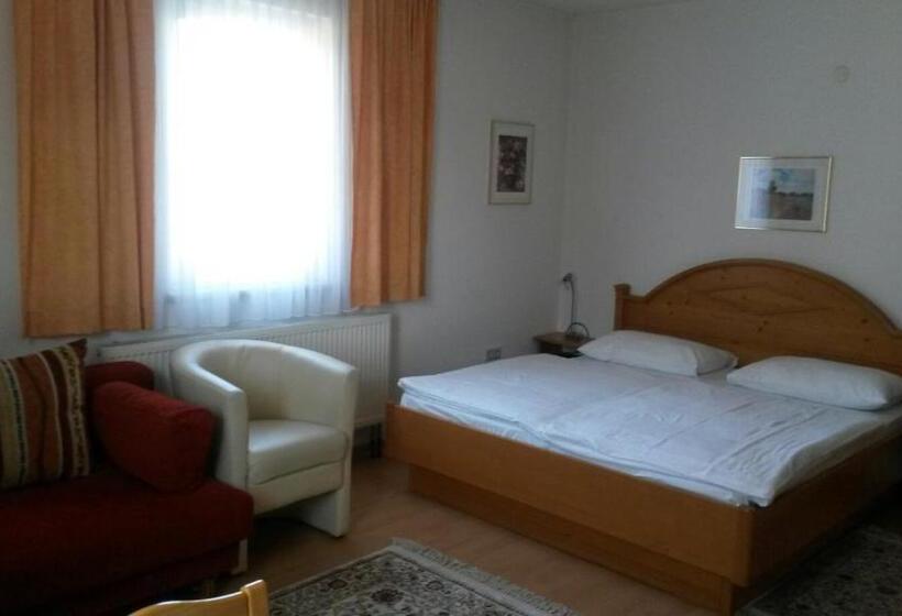 민박 Pension Parzer Pressbaum Bei Wien