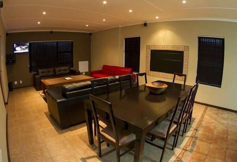 مبيت وإفطار The Roundhouse