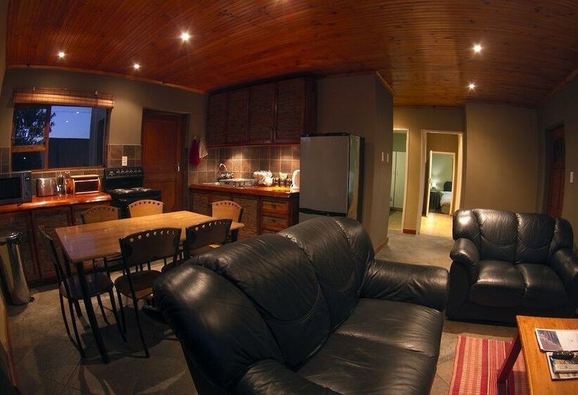 مبيت وإفطار The Roundhouse