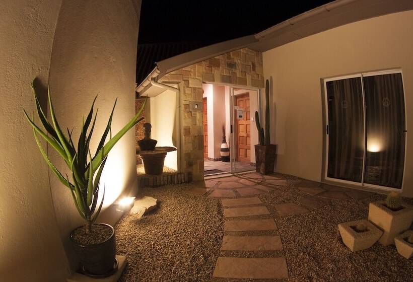 مبيت وإفطار The Roundhouse