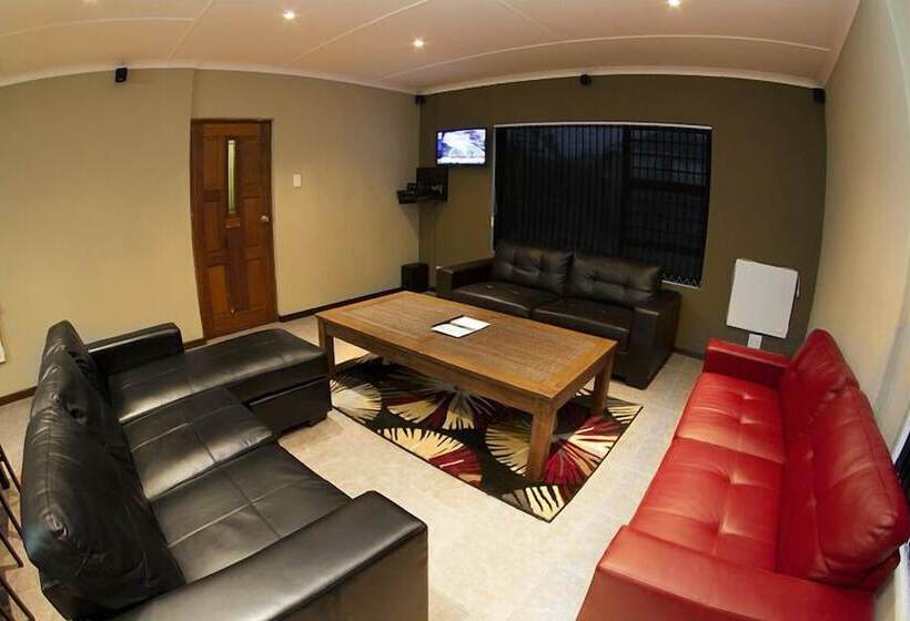 مبيت وإفطار The Roundhouse