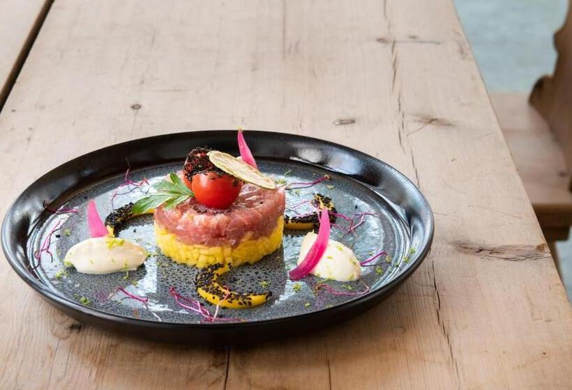 Historic Hotel Crusch Alva