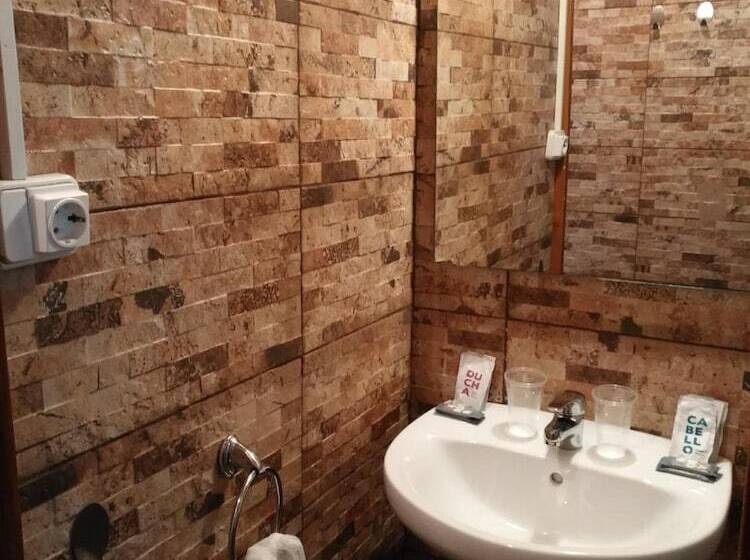 Hostal Porta De Nuria